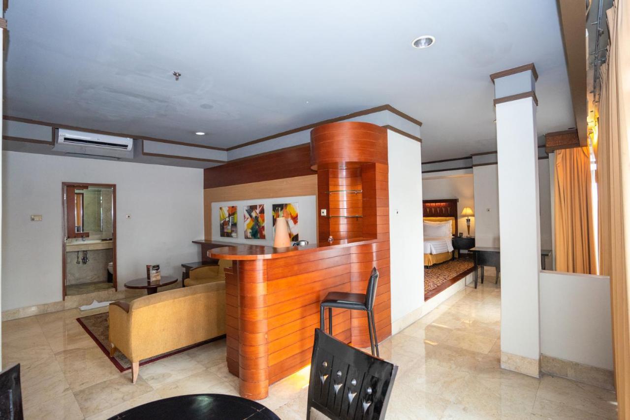 Hotel Savoy Homann Bandung Exteriör bild