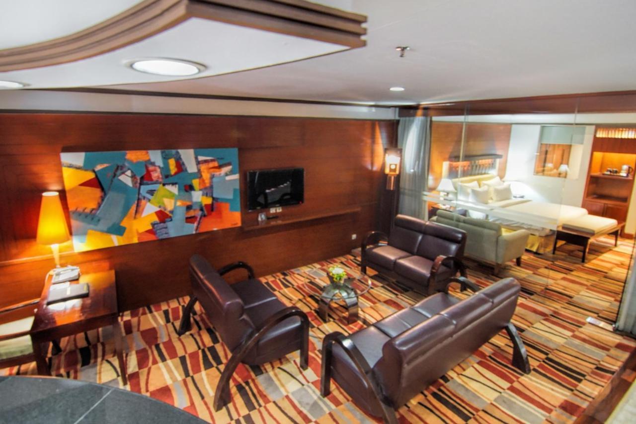 Hotel Savoy Homann Bandung Exteriör bild