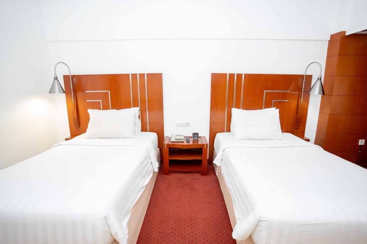 Hotel Savoy Homann Bandung Exteriör bild