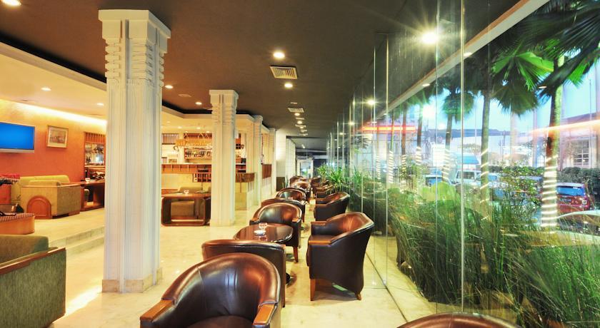 Hotel Savoy Homann Bandung Exteriör bild